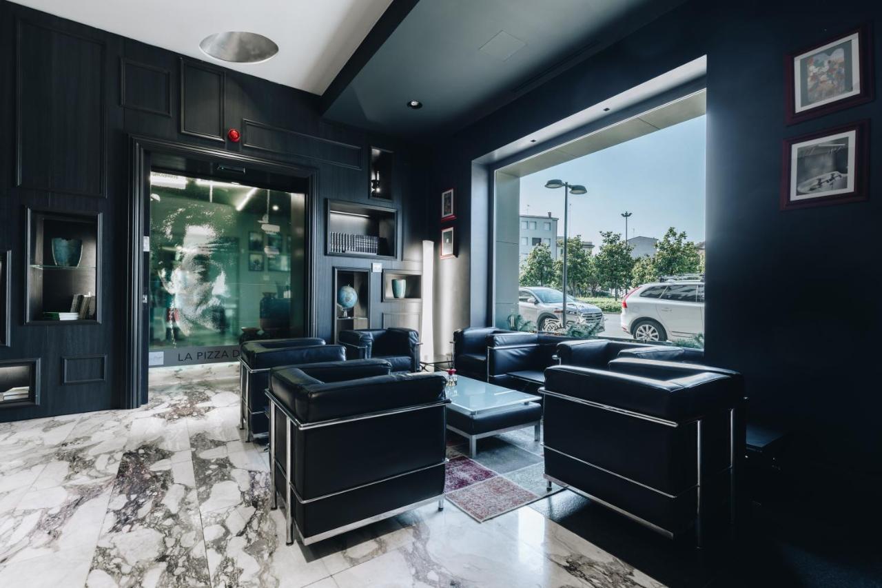Hotel Continental Кремона Екстериор снимка