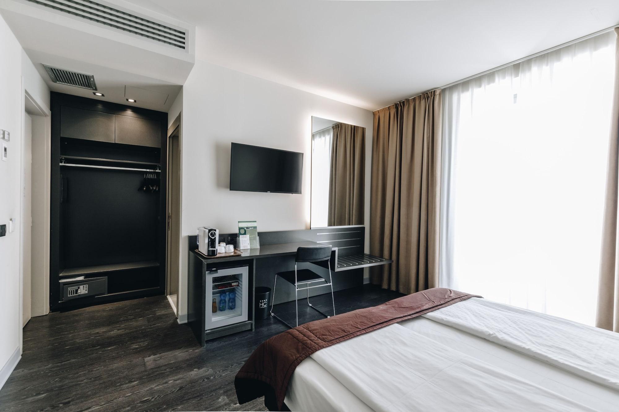 Hotel Continental Кремона Екстериор снимка
