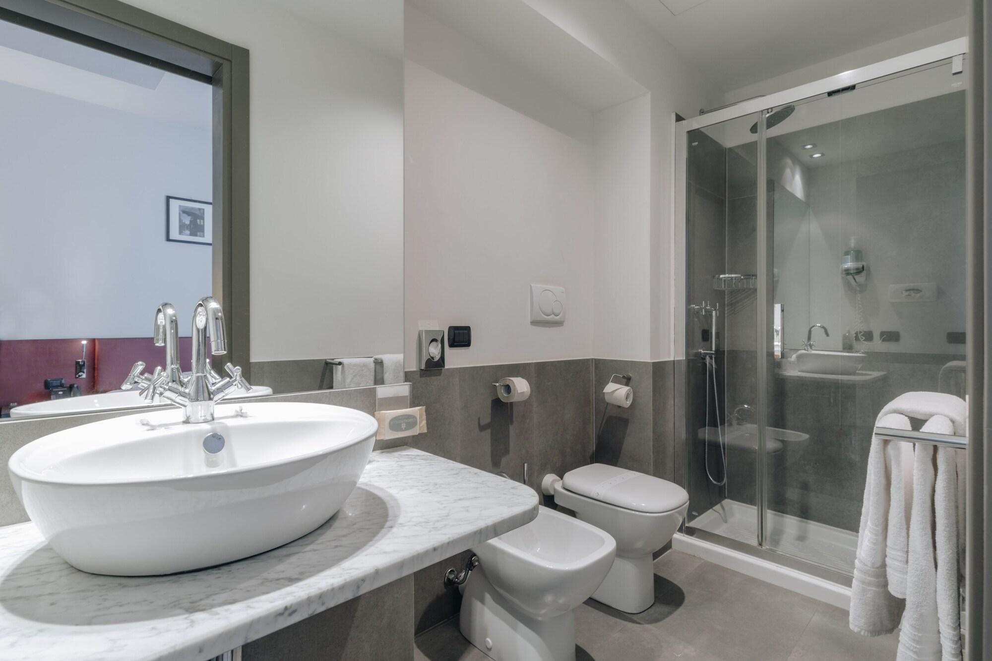 Hotel Continental Кремона Екстериор снимка